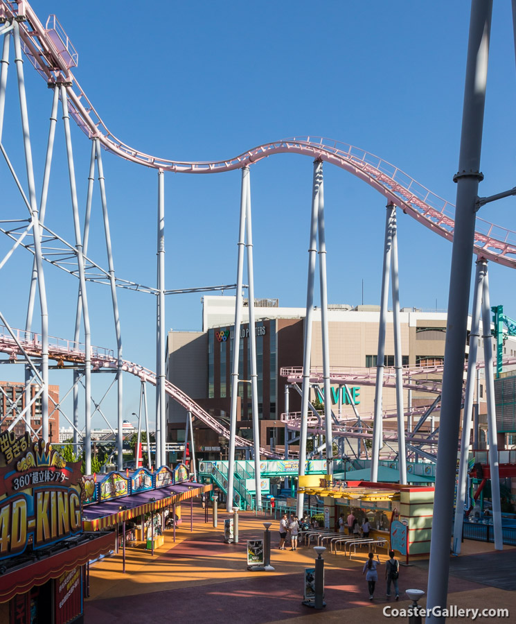 Diving Coaster Vanish! at Yokohama Cosmoworld in Japan