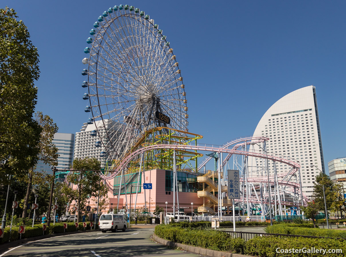 Diving Coaster: Vanish! at Yokohama Cosmoworld in Japan