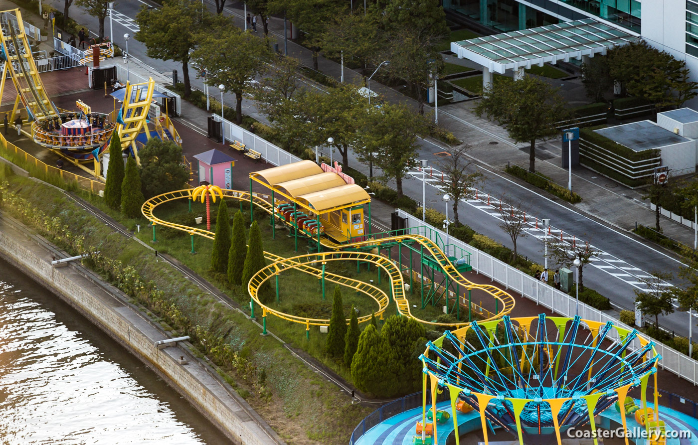 Family Banana Coaster at Yokohama Cosmoworld in Japan