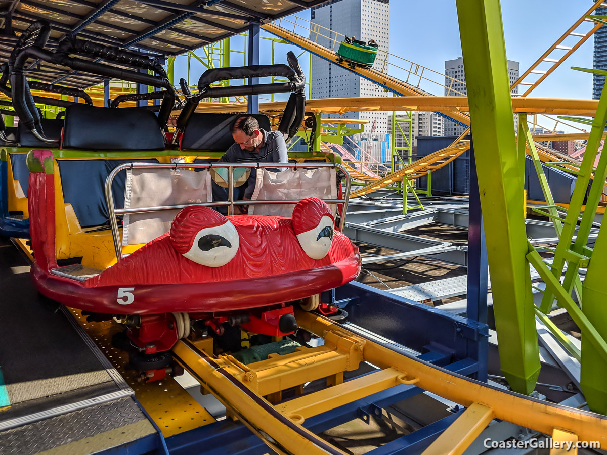 Spinning Coaster at Yokohama Cosmoworld in Japan