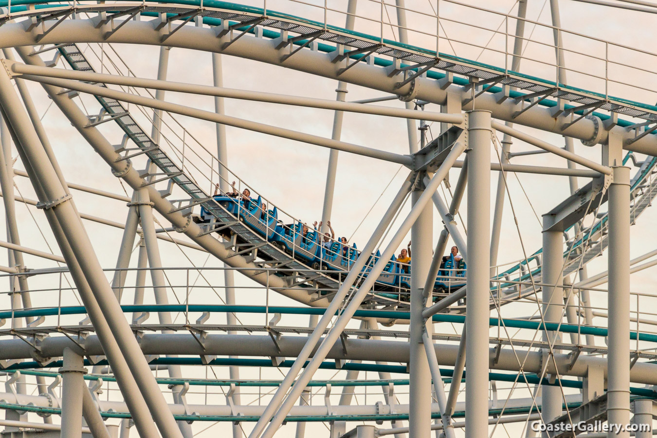 TOGO roller coaster - Surf Coaster Leviathan